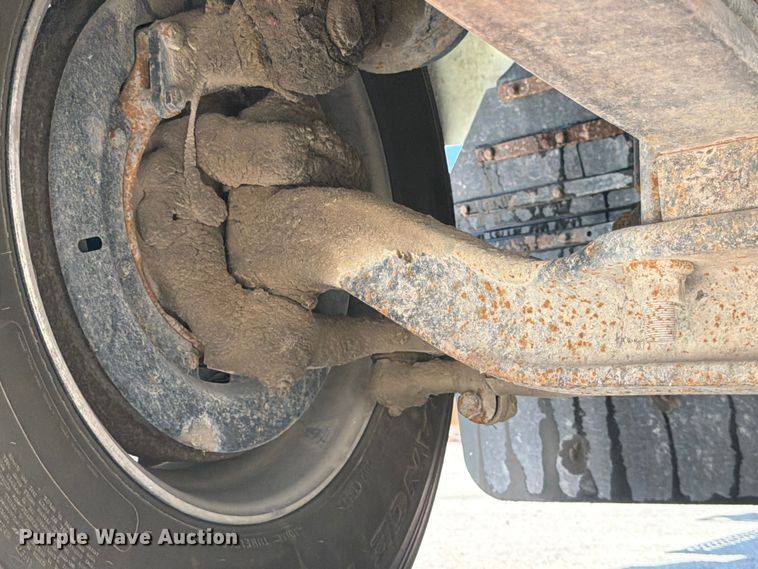 image for item DN6648 2016 Mack Pinnacle CHU613 dump truck