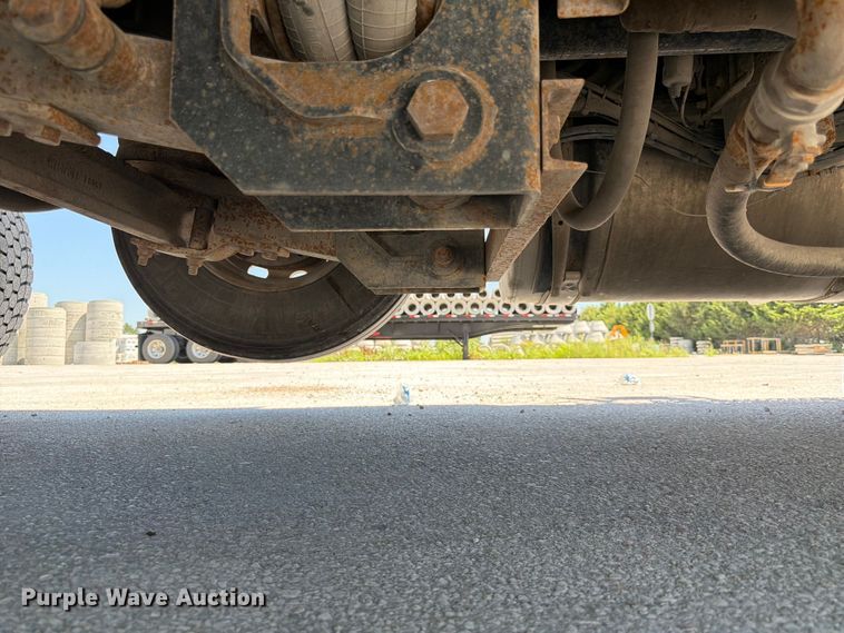 image for item DN6648 2016 Mack Pinnacle CHU613 dump truck