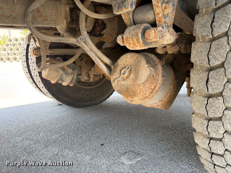 image for item DN6648 2016 Mack Pinnacle CHU613 dump truck
