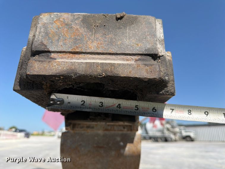image for item DN6649 2016 Cornhusker 800 end dump pup trailer