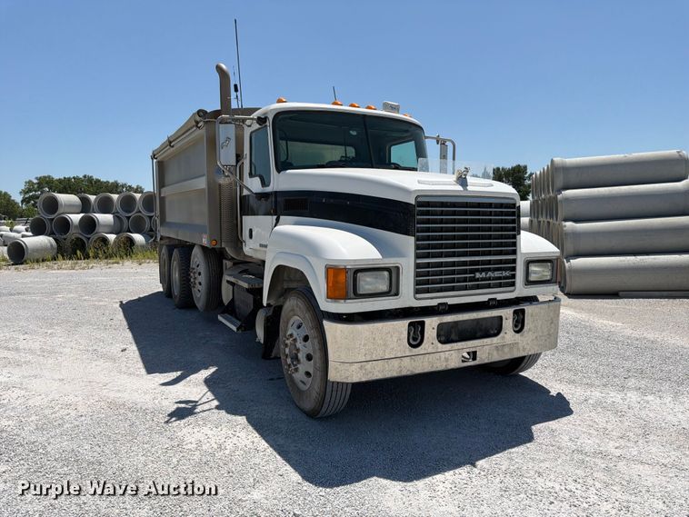 image for item DN6651 2012 Mack Pinnacle CHU613 dump truck