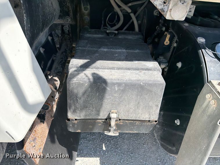 image for item DN6651 2012 Mack Pinnacle CHU613 dump truck