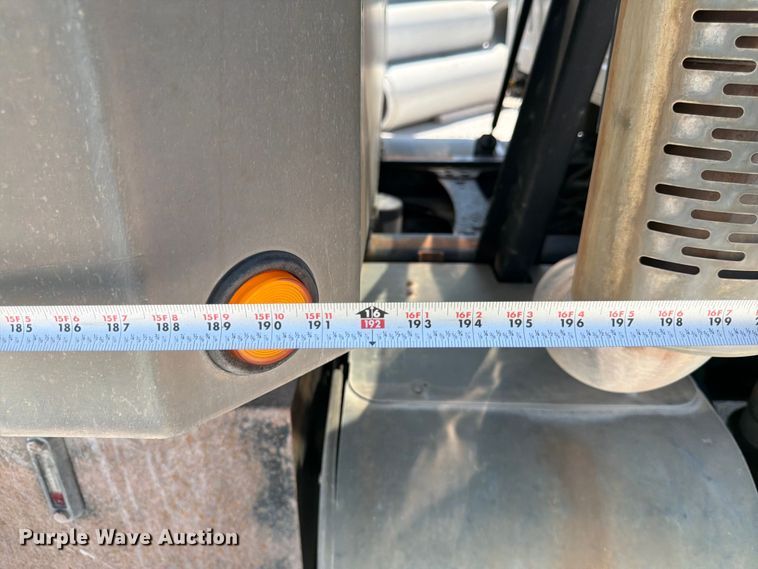 image for item DN6651 2012 Mack Pinnacle CHU613 dump truck