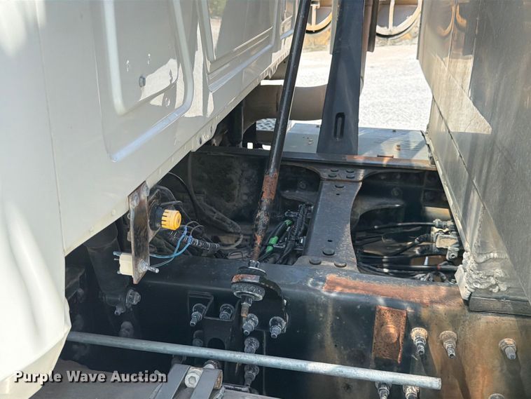 image for item DN6651 2012 Mack Pinnacle CHU613 dump truck