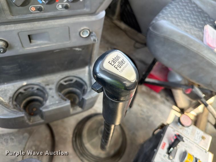 image for item DN6651 2012 Mack Pinnacle CHU613 dump truck