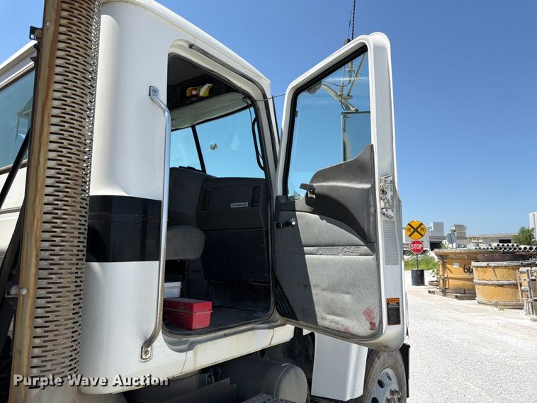 image for item DN6651 2012 Mack Pinnacle CHU613 dump truck