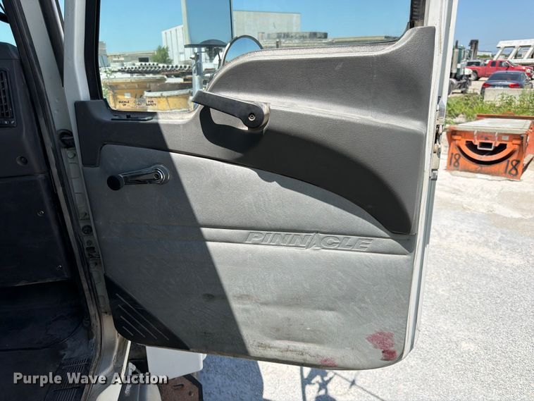 image for item DN6651 2012 Mack Pinnacle CHU613 dump truck