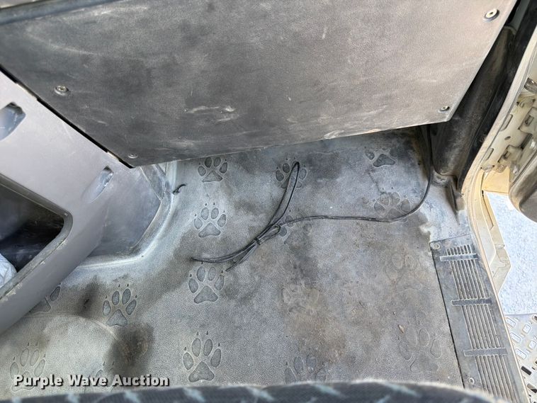 image for item DN6651 2012 Mack Pinnacle CHU613 dump truck
