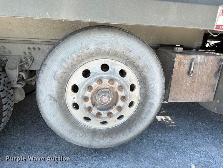image for item DN6651 2012 Mack Pinnacle CHU613 dump truck