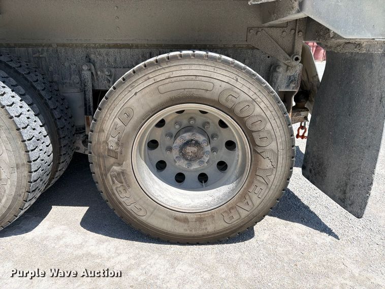 image for item DN6651 2012 Mack Pinnacle CHU613 dump truck