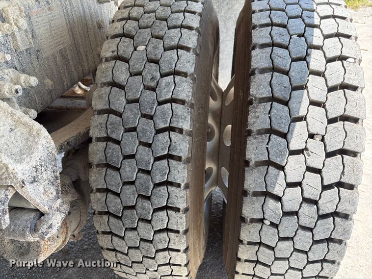 image for item DN6651 2012 Mack Pinnacle CHU613 dump truck