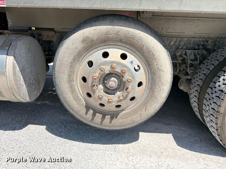 image for item DN6651 2012 Mack Pinnacle CHU613 dump truck