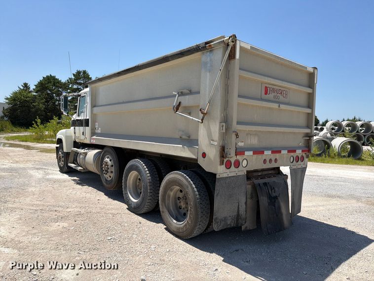 image for item DN6653 2013 Mack CHU613 dump truck