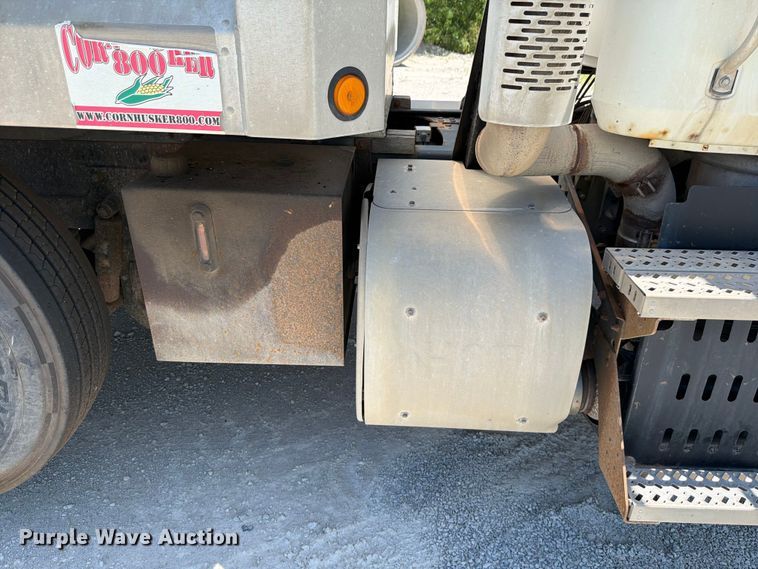 image for item DN6653 2013 Mack CHU613 dump truck