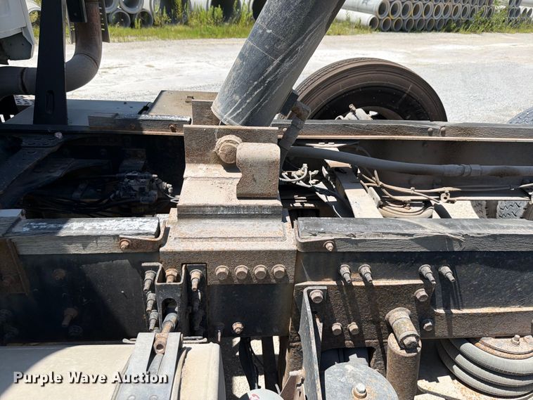 image for item DN6653 2013 Mack CHU613 dump truck