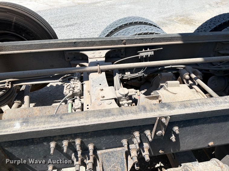 image for item DN6653 2013 Mack CHU613 dump truck