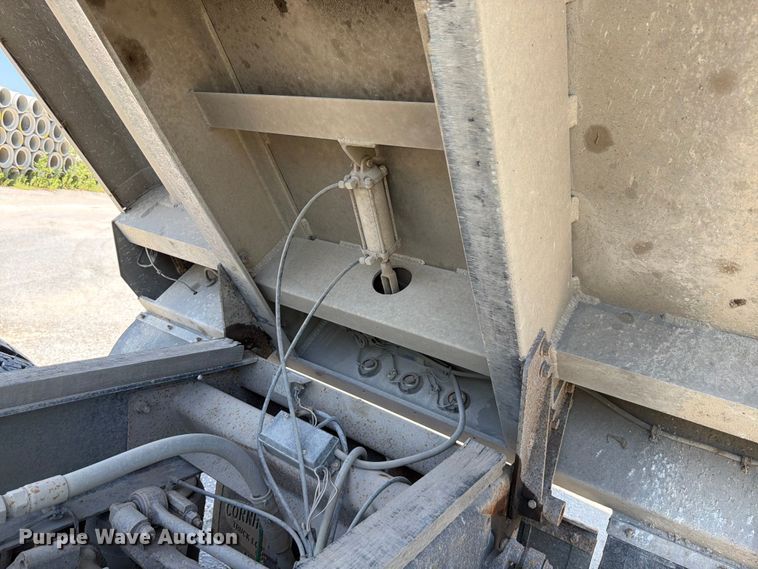 image for item DN6653 2013 Mack CHU613 dump truck