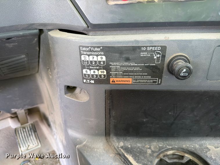 image for item DN6653 2013 Mack CHU613 dump truck