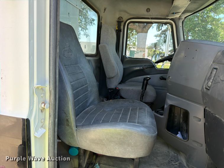 image for item DN6653 2013 Mack CHU613 dump truck