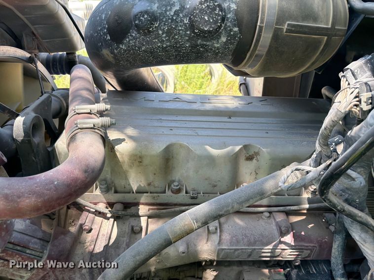 image for item DN6653 2013 Mack CHU613 dump truck