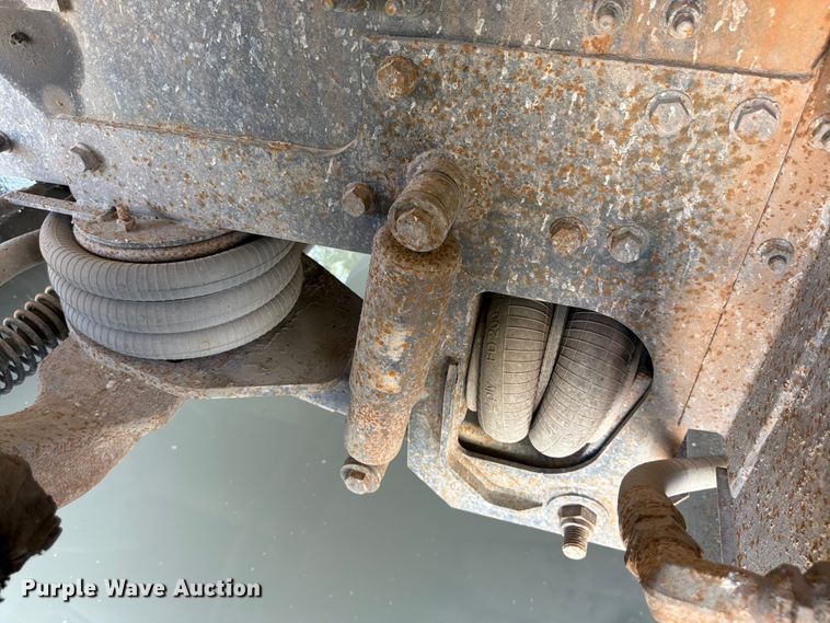 image for item DN6653 2013 Mack CHU613 dump truck