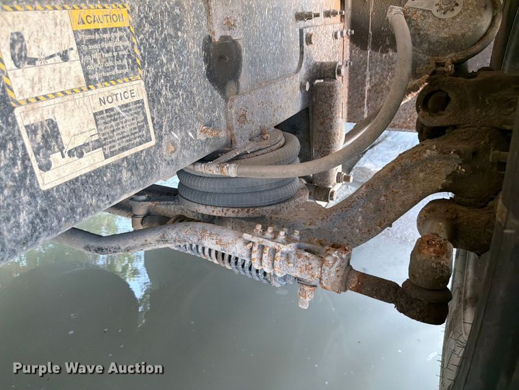 image for item DN6653 2013 Mack CHU613 dump truck