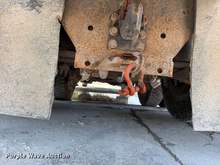 image for item DN6653 2013 Mack CHU613 dump truck