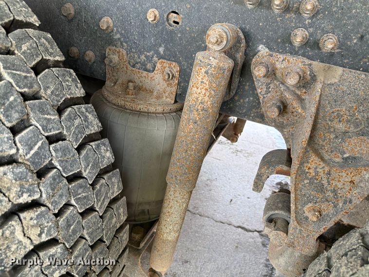 image for item DN6653 2013 Mack CHU613 dump truck