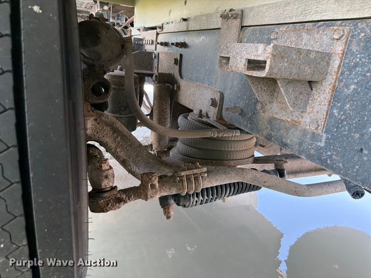 image for item DN6653 2013 Mack CHU613 dump truck