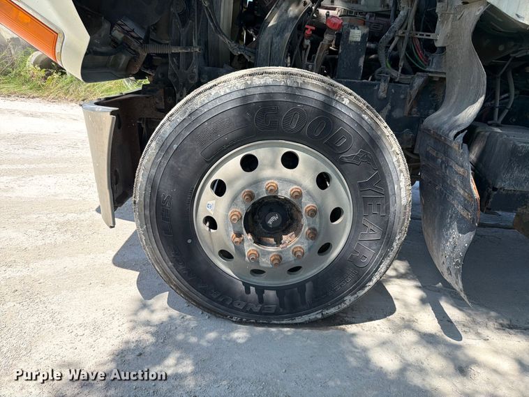 image for item DN6653 2013 Mack CHU613 dump truck