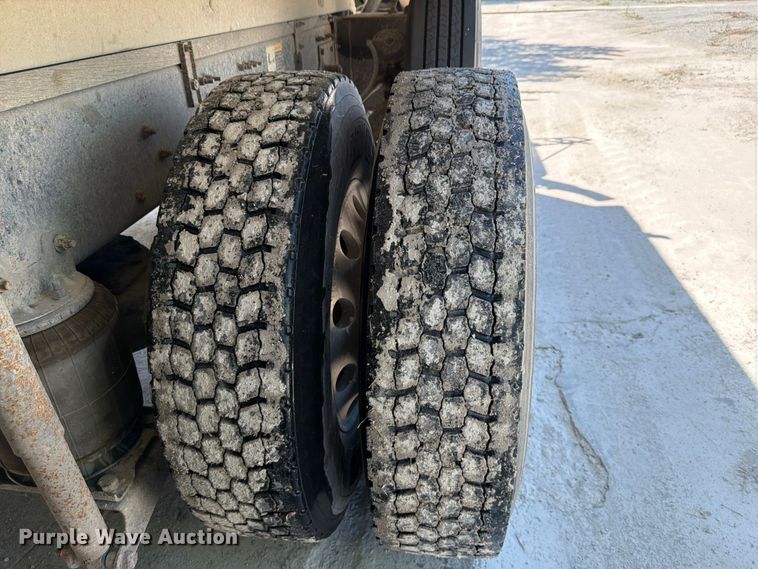 image for item DN6653 2013 Mack CHU613 dump truck