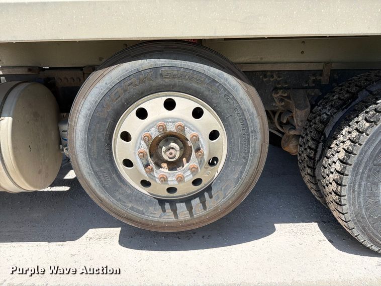 image for item DN6653 2013 Mack CHU613 dump truck