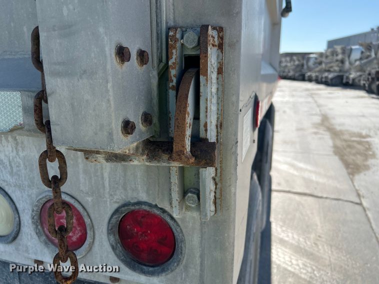 image for item DN6656 2009 Cornhusker 800 end dump pup trailer
