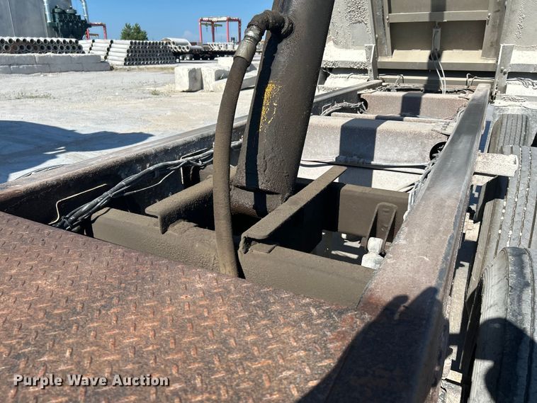 image for item DN6656 2009 Cornhusker 800 end dump pup trailer