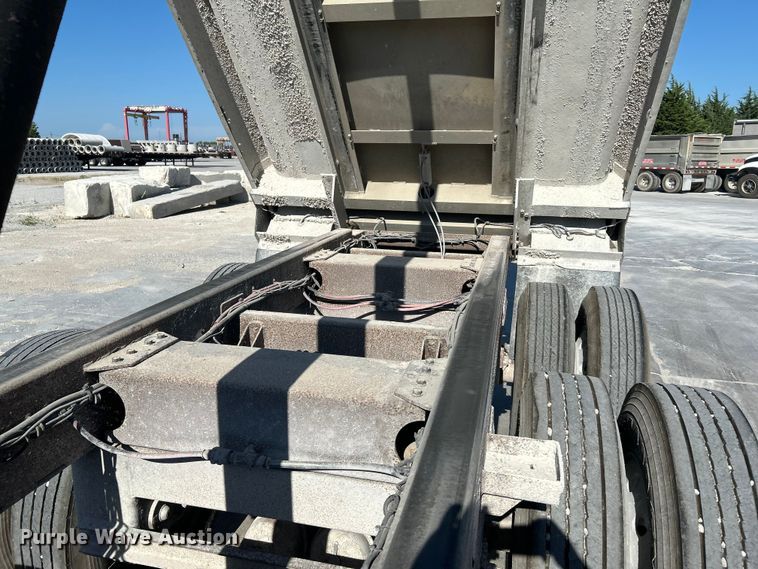 image for item DN6656 2009 Cornhusker 800 end dump pup trailer