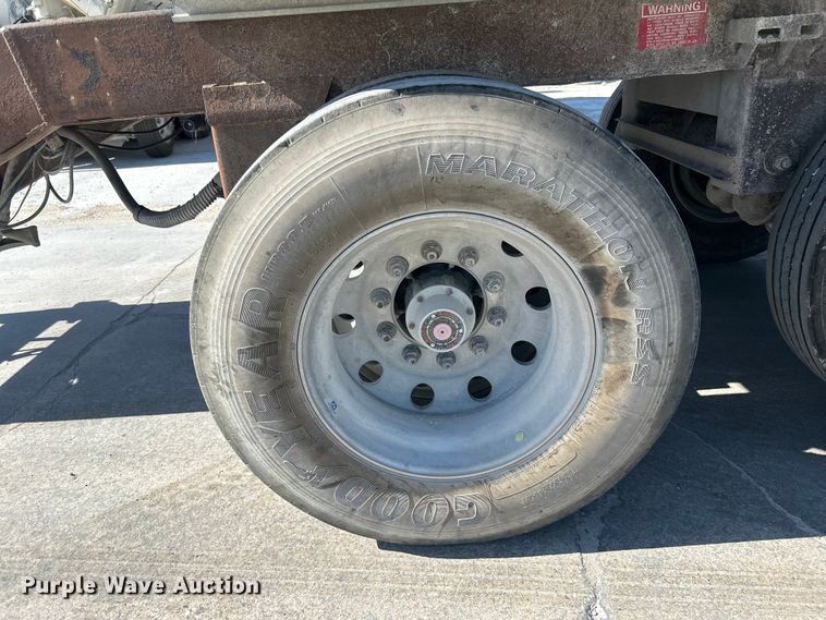 image for item DN6656 2009 Cornhusker 800 end dump pup trailer