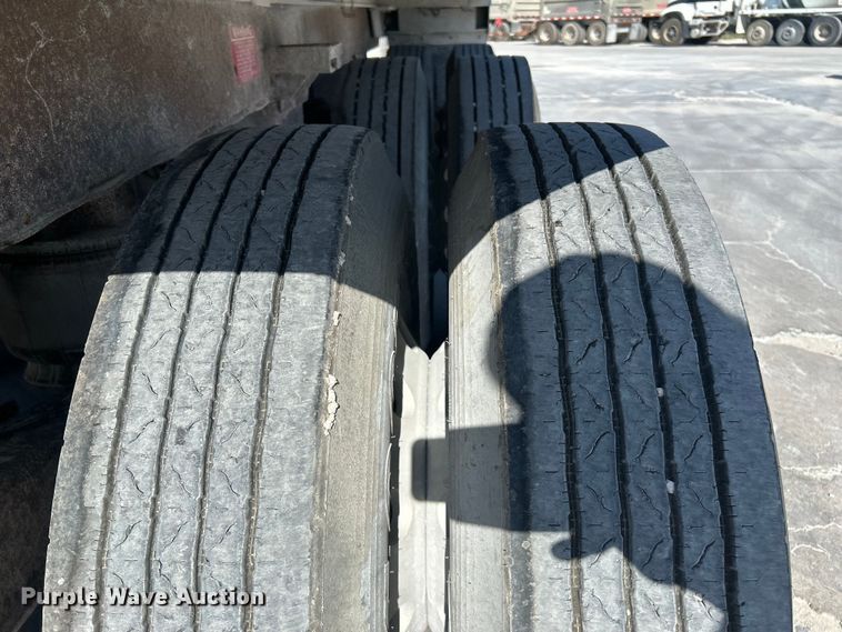 image for item DN6656 2009 Cornhusker 800 end dump pup trailer