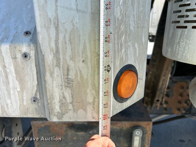 image for item DN6657 2009 Mack Pinnacle CHU613 dump truck