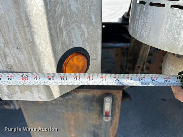 image for item DN6657 2009 Mack Pinnacle CHU613 dump truck