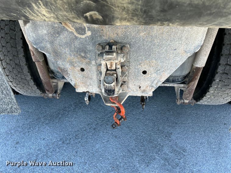 image for item DN6657 2009 Mack Pinnacle CHU613 dump truck