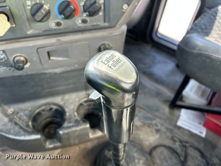 image for item DN6657 2009 Mack Pinnacle CHU613 dump truck