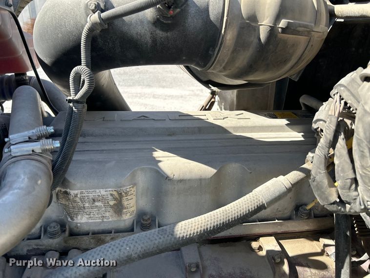 image for item DN6657 2009 Mack Pinnacle CHU613 dump truck