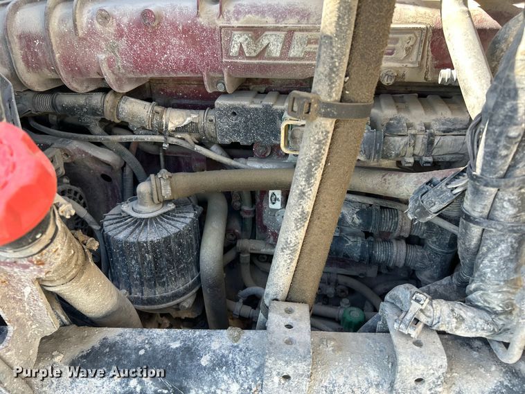 image for item DN6657 2009 Mack Pinnacle CHU613 dump truck