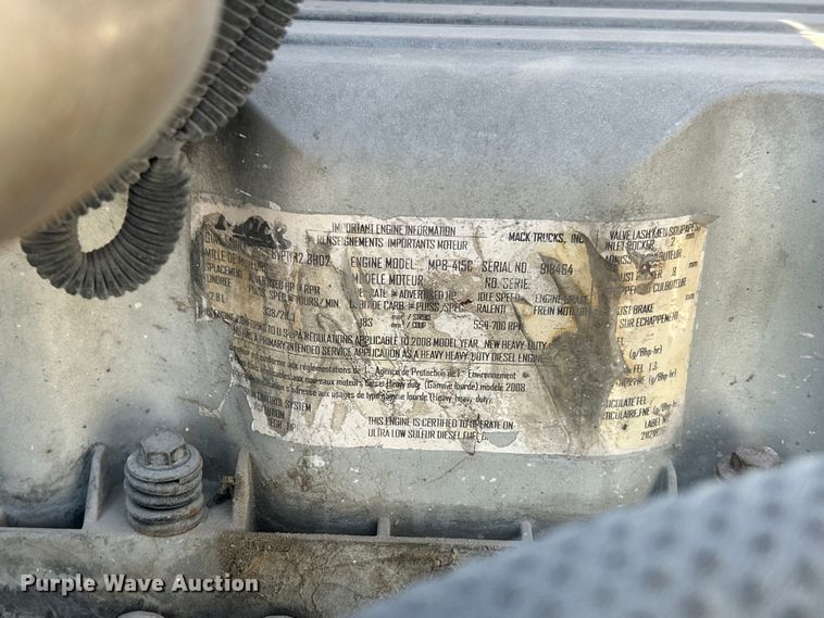 image for item DN6657 2009 Mack Pinnacle CHU613 dump truck