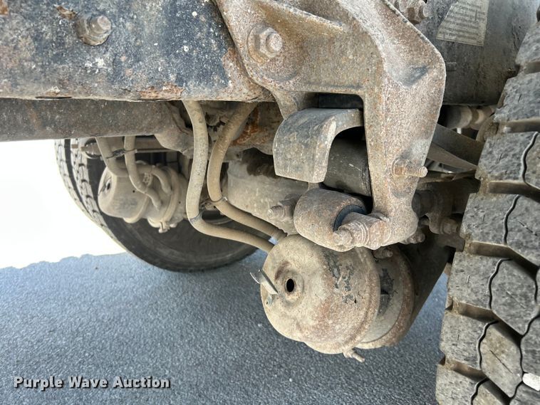 image for item DN6657 2009 Mack Pinnacle CHU613 dump truck