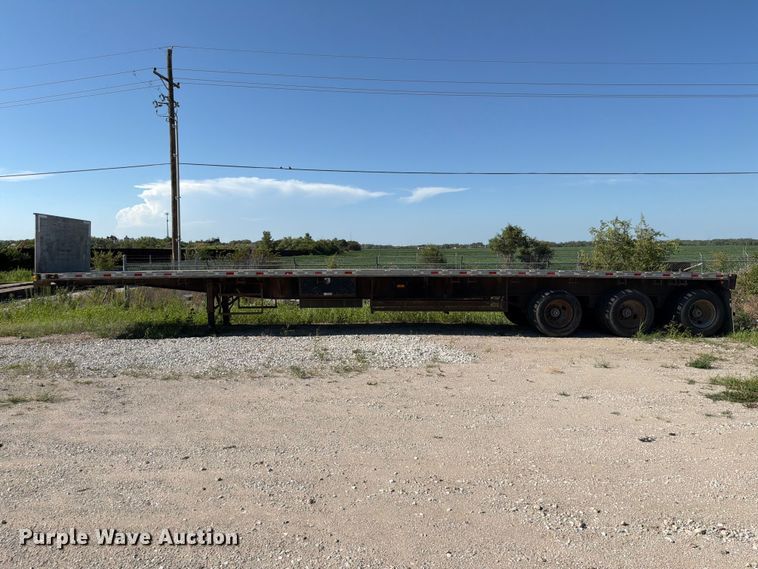 image for item DN6658 2002 Wabash flatbed trailer