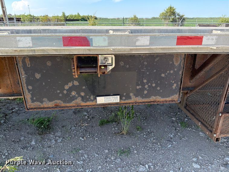 image for item DN6658 2002 Wabash flatbed trailer