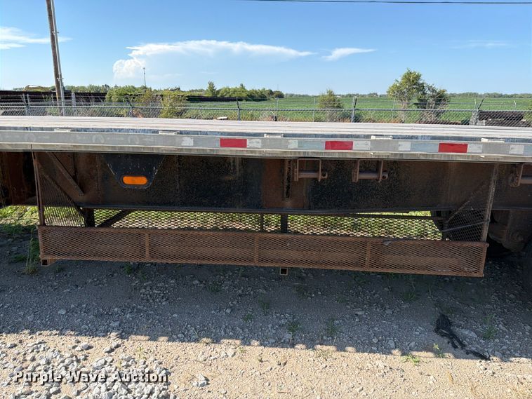 image for item DN6658 2002 Wabash flatbed trailer