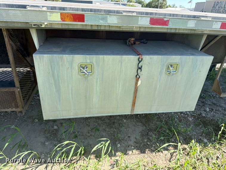 image for item DN6658 2002 Wabash flatbed trailer