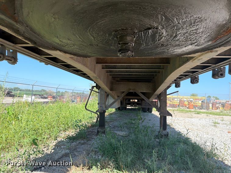 image for item DN6658 2002 Wabash flatbed trailer